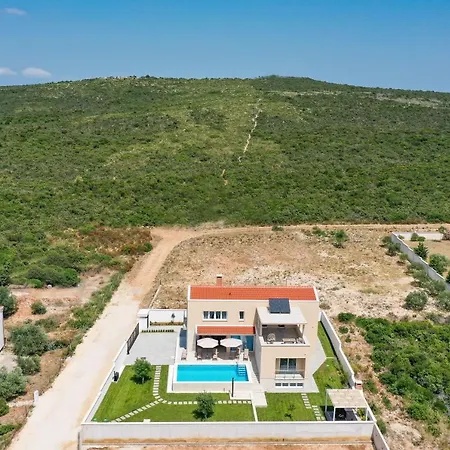 Villa Vinka Debeljak