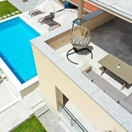 Vinka Villa *