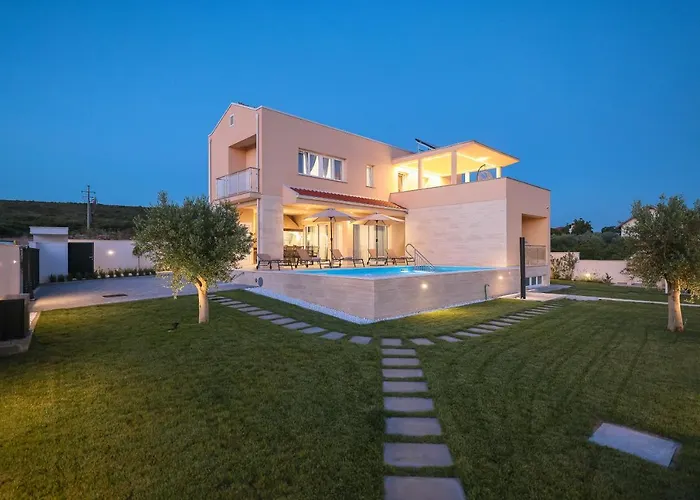 Vinka Villa *