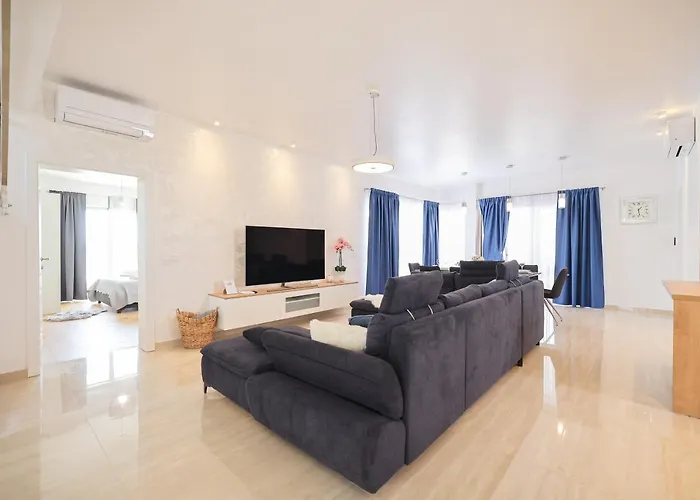 Vinka Villa *