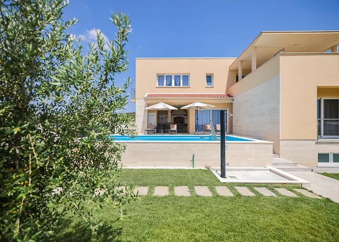 Villa Vinka *