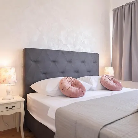 Villa Vinka *