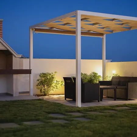 Vinka Villa Debeljak