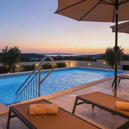 Vinka Villa *